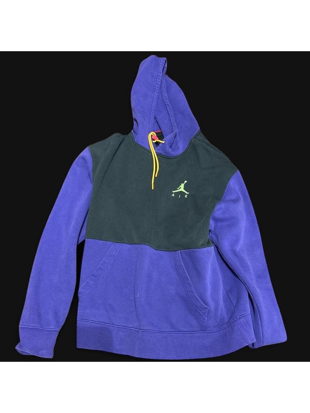Black & purple Air Jordan jacket 🖤💜